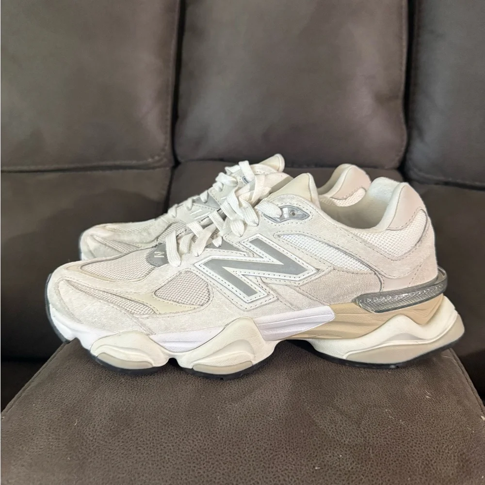 New Balance Sneakers size women 9.5 men 8 - Picture 2 of 8